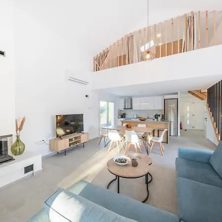 Ami, Roda, Corfu: 10 Guests, Heated Pool, Private Mini Golf, Pool Table & More!! * Ρόδα